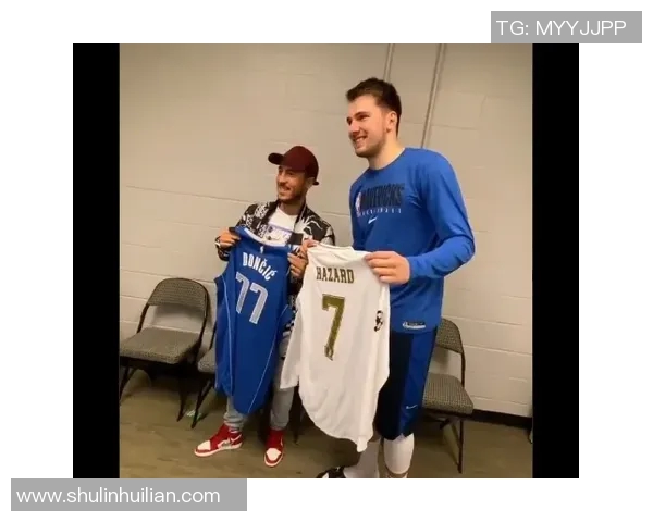 足球明星短袖皇马球衣热销背后的故事与魅力解析